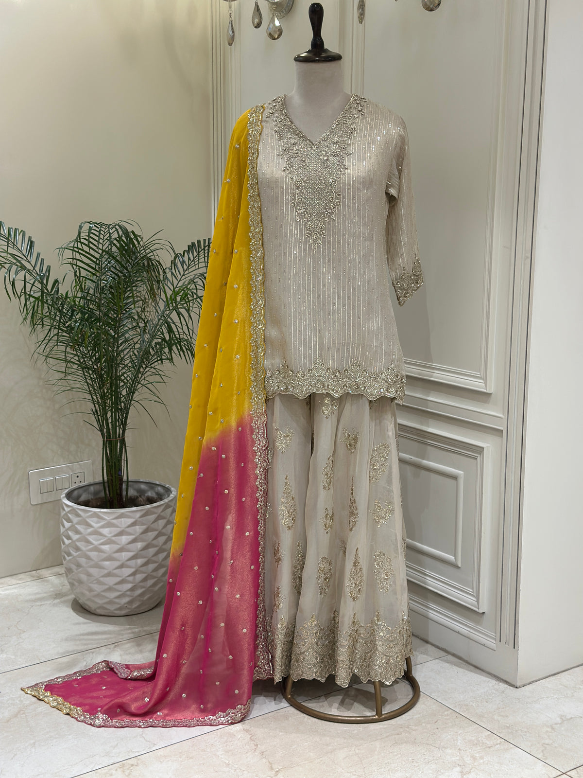 Noor-e-Zarina Tissue Silk Sharara Set ✨