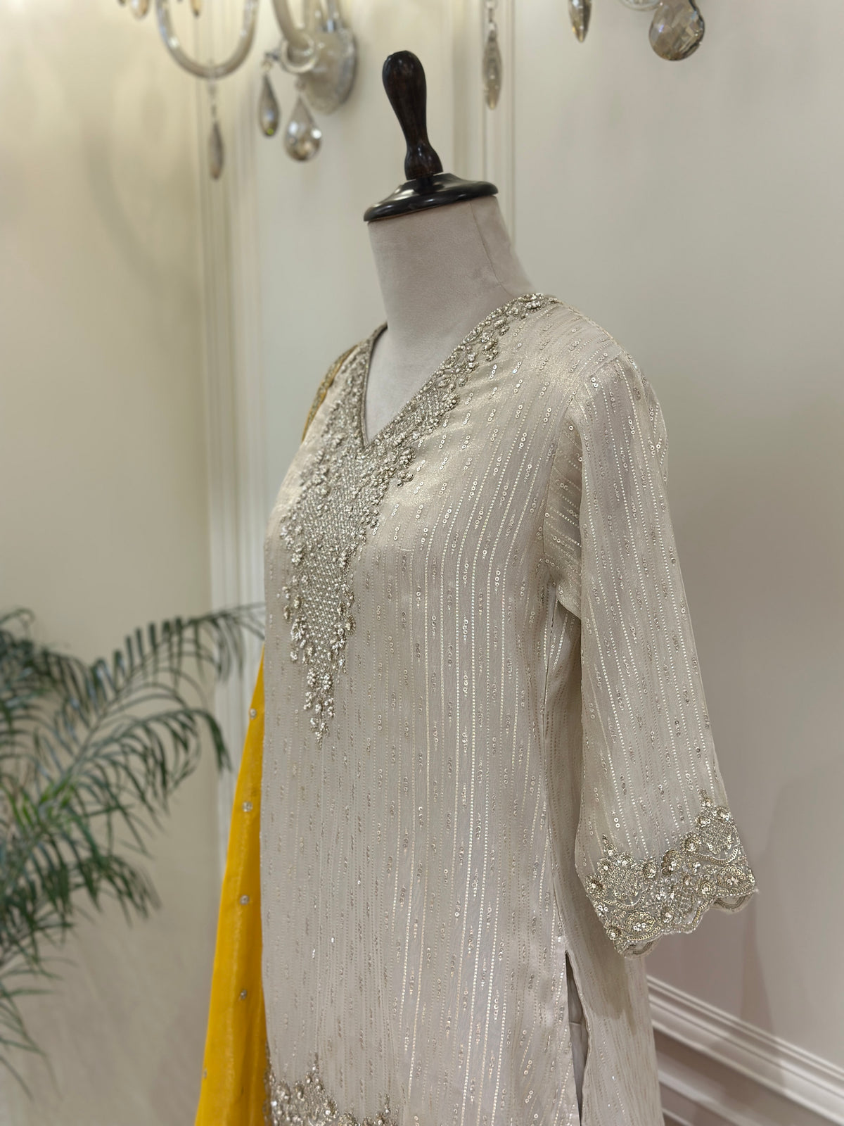 Noor-e-Zarina Tissue Silk Sharara Set ✨