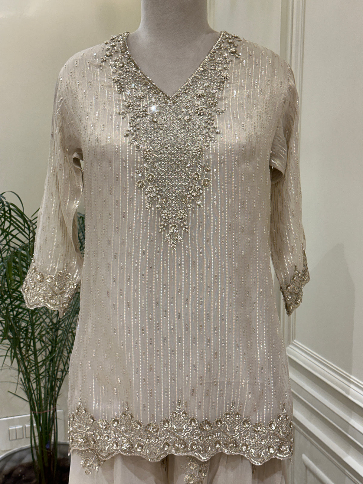 Noor-e-Zarina Tissue Silk Sharara Set ✨