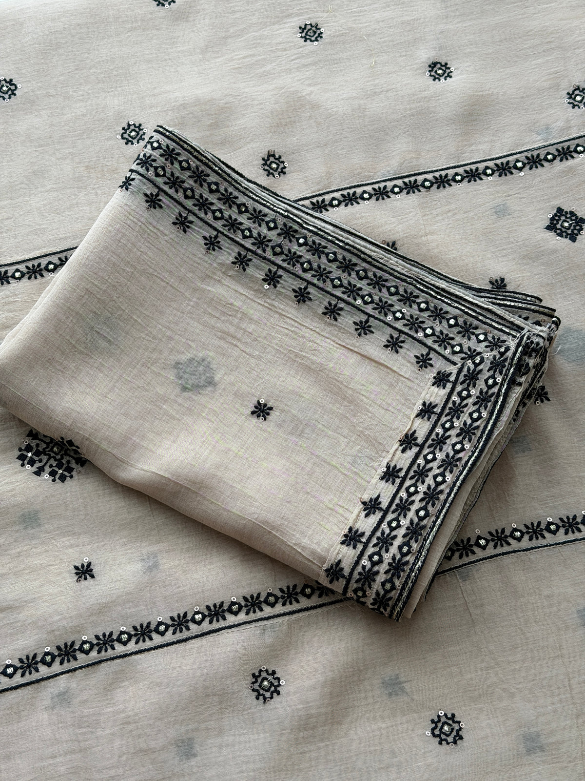 Noor-e-Naqsh Pure Mull Suit Set