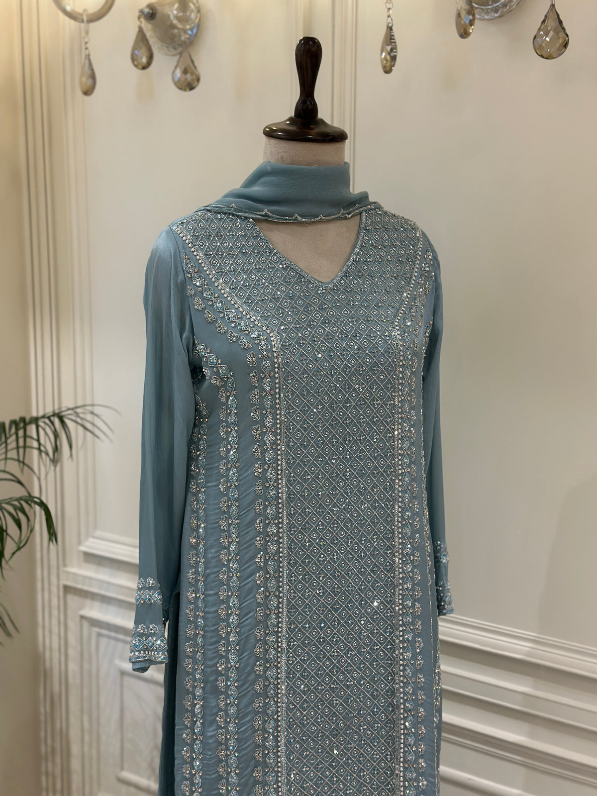 Noor-e-Firoza Chinon Zardozi Gharara Set