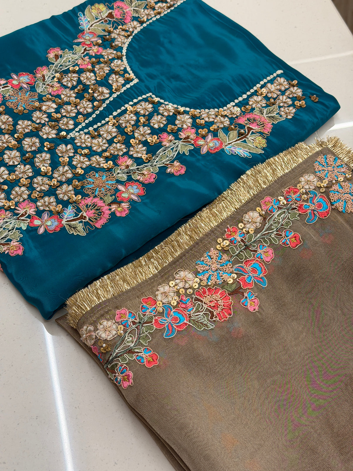 Noor-e-Gulrukh Silk Crepe Embroidered Suit Set