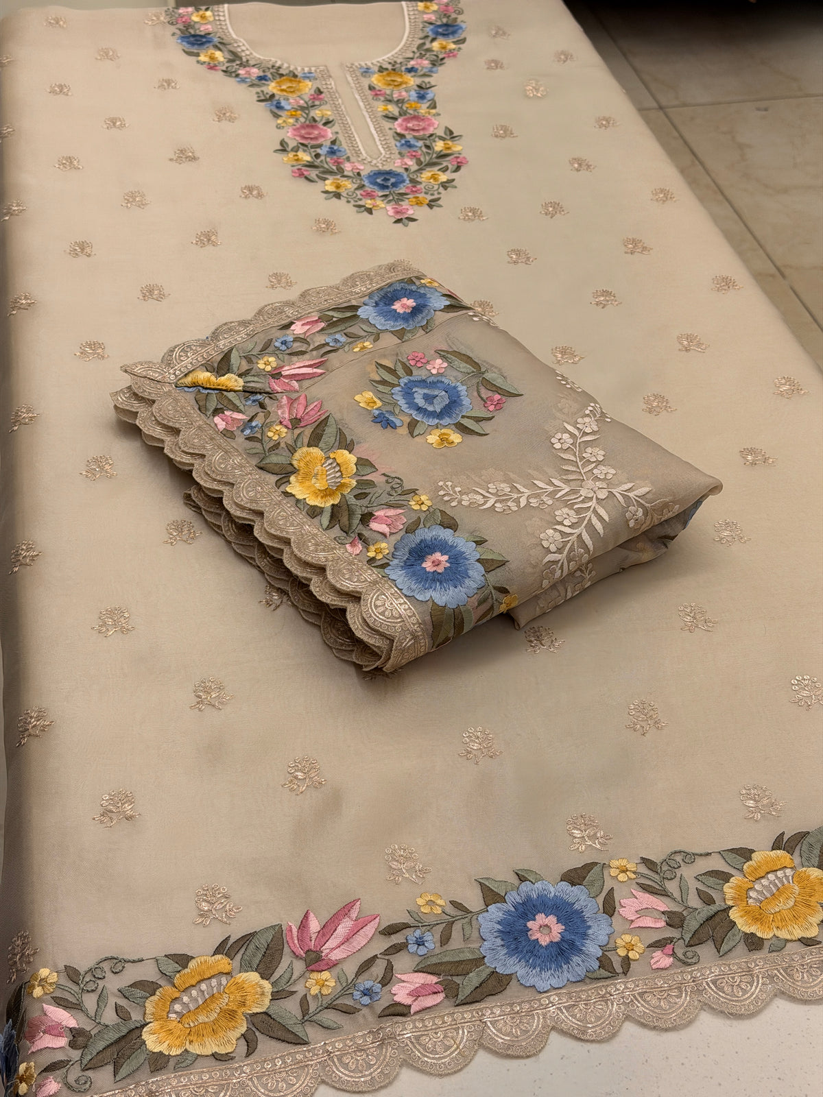 Mushq Floral Elegance Luxury Formal