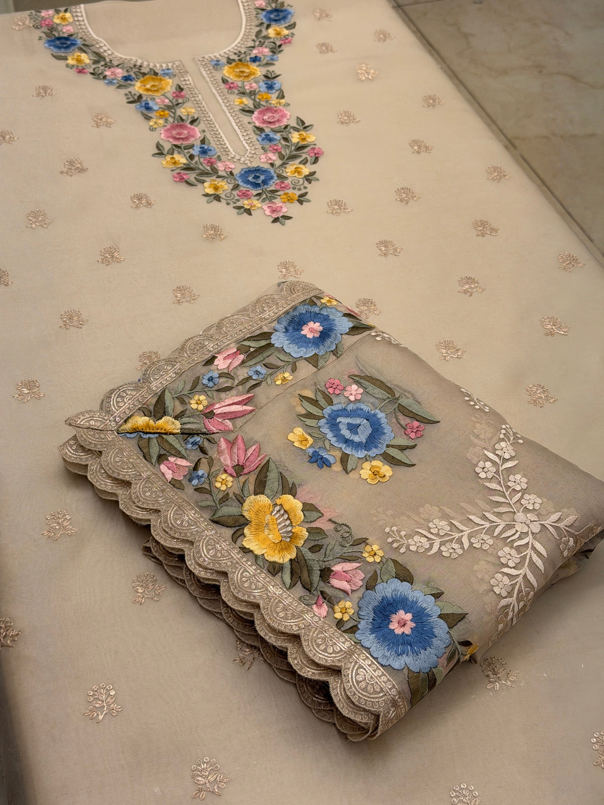 Mushq Floral Elegance Luxury Formal