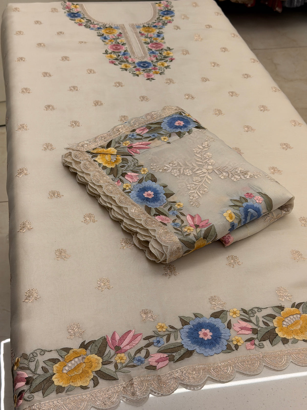Mushq Floral Elegance Luxury Formal