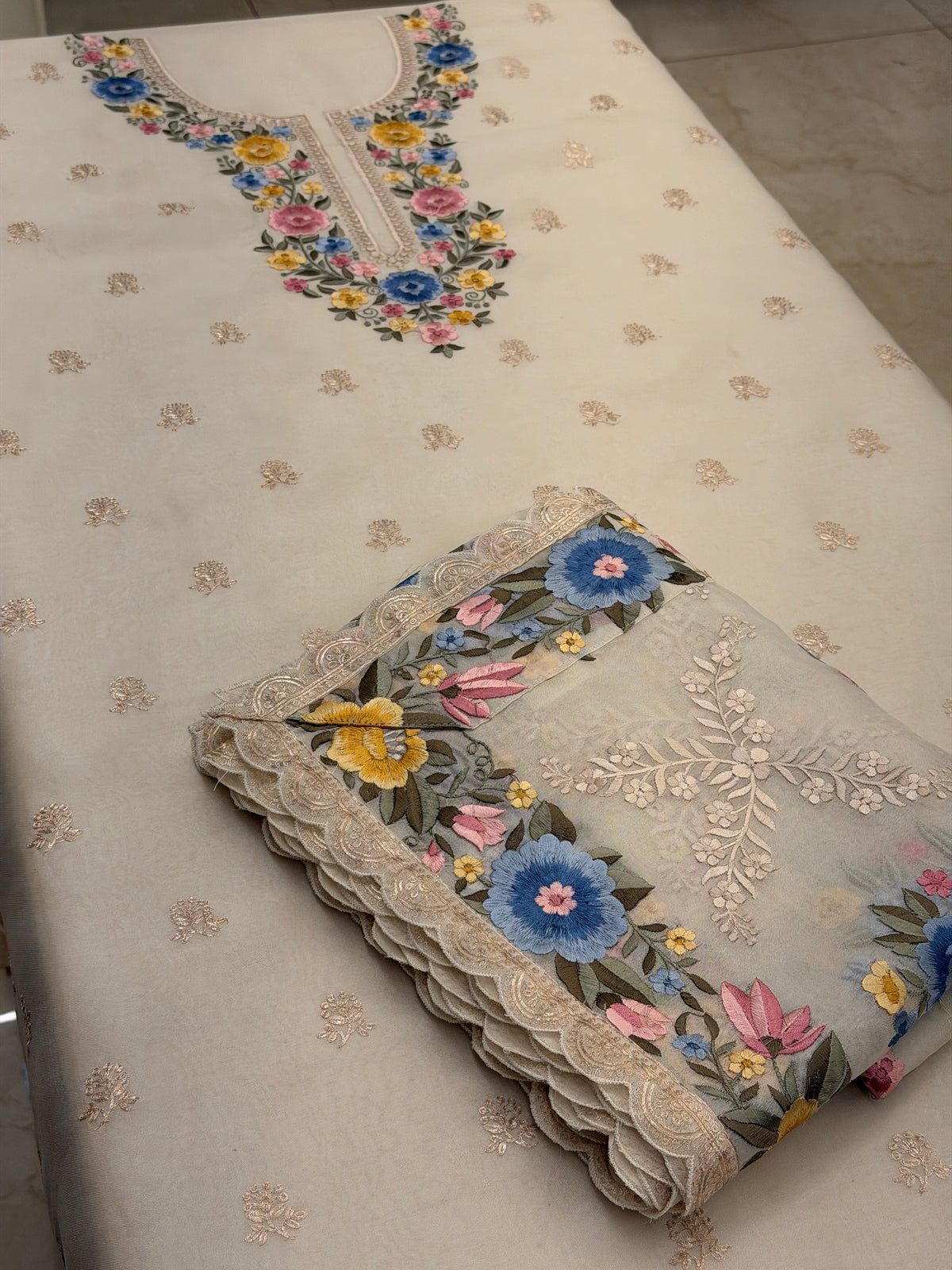 Mushq Floral Elegance Luxury Formal