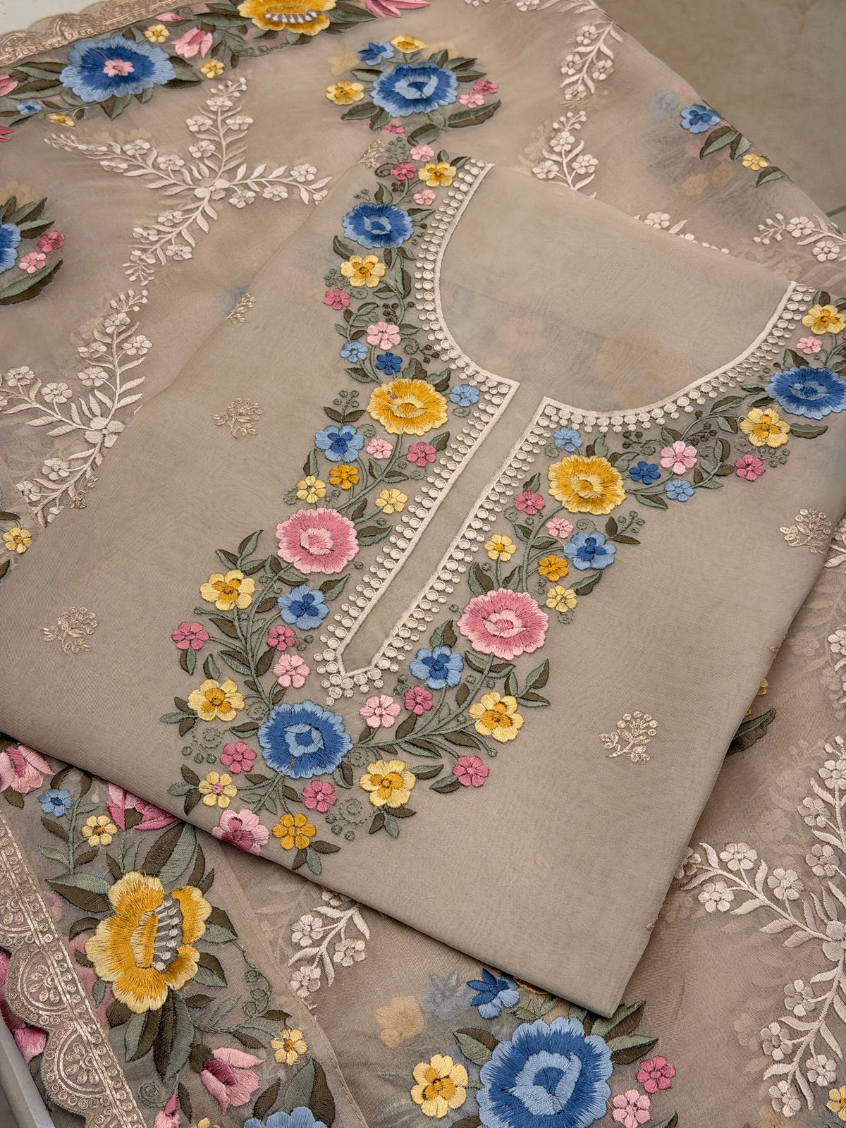 Mushq Floral Elegance Luxury Formal