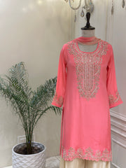 Noor-e-Safiya Crepe Suit Set