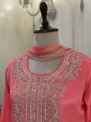 Noor-e-Safiya Crepe Suit Set
