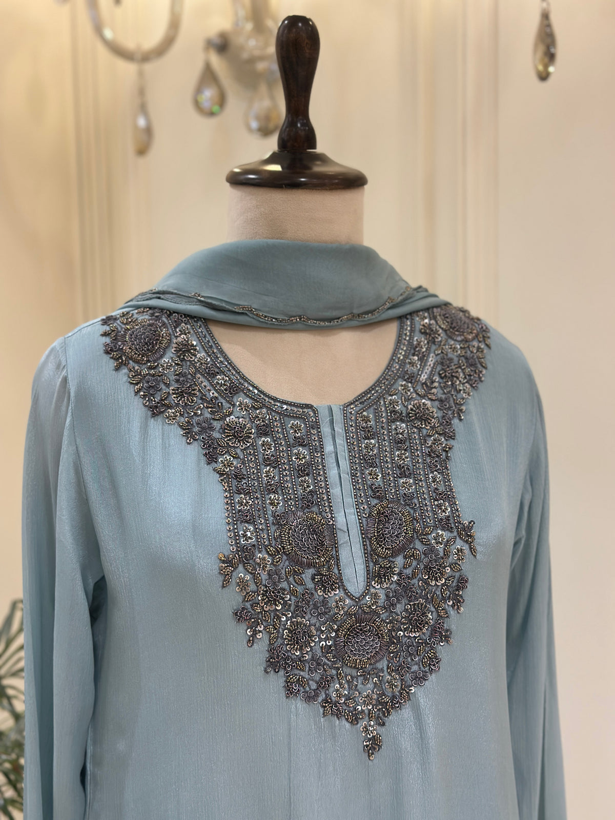 Noor-e-Saahir Gharara Set