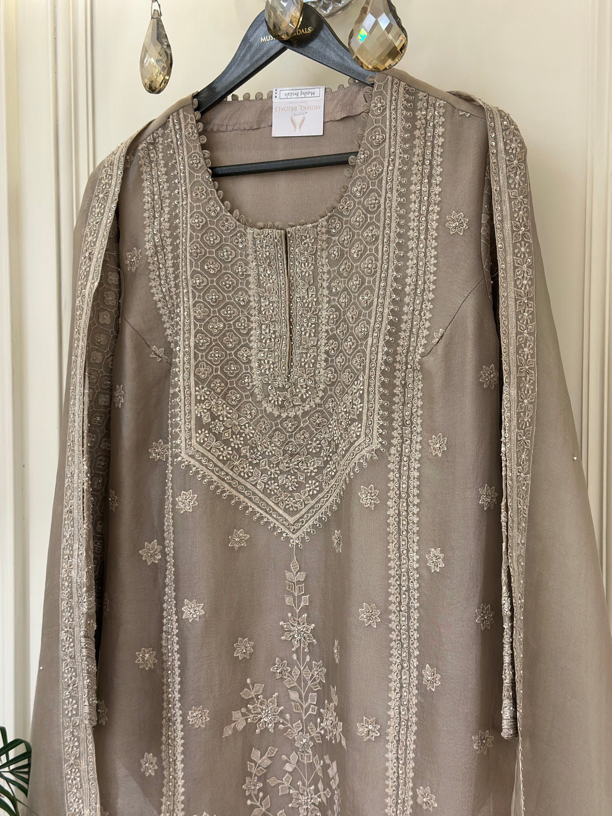 Noor-e-Safiya Organza Luxury Suit Set