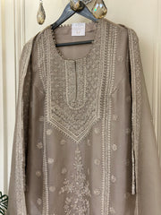 Noor-e-Safiya Organza Luxury Suit Set
