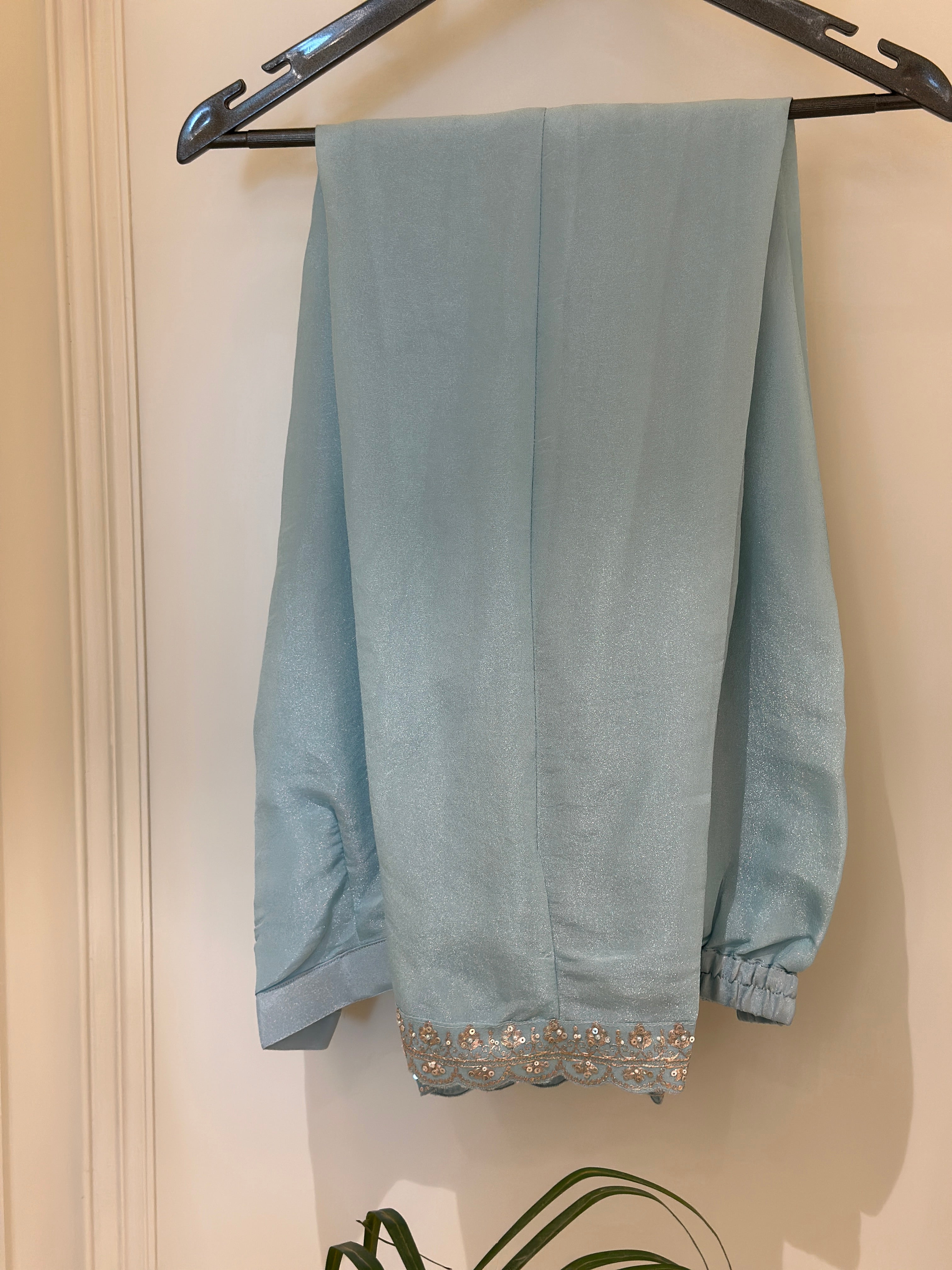 Aab-e-Noor Tissue Luxury Ensemble