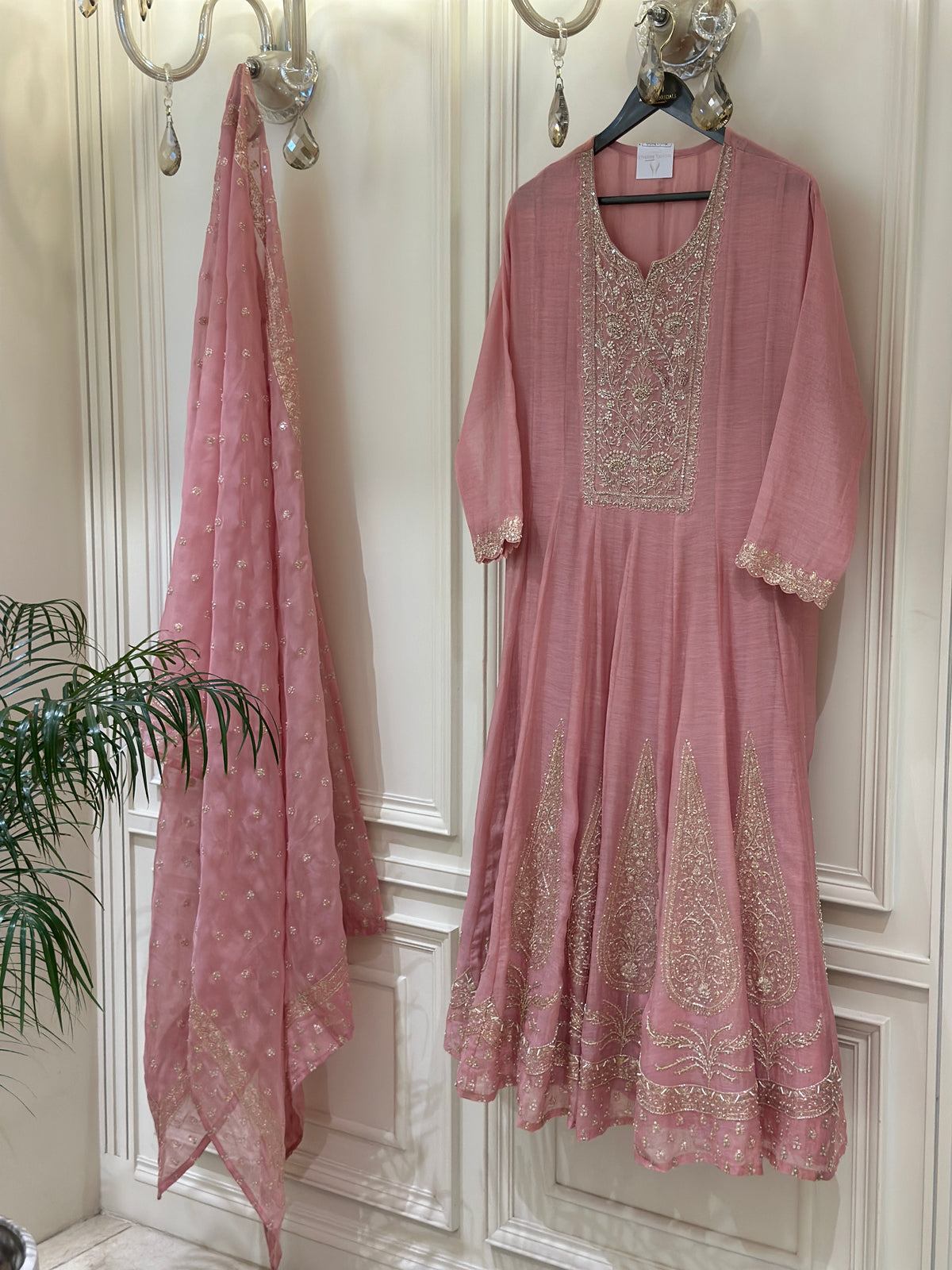 Noor-e-Mull Luxury Suit Set