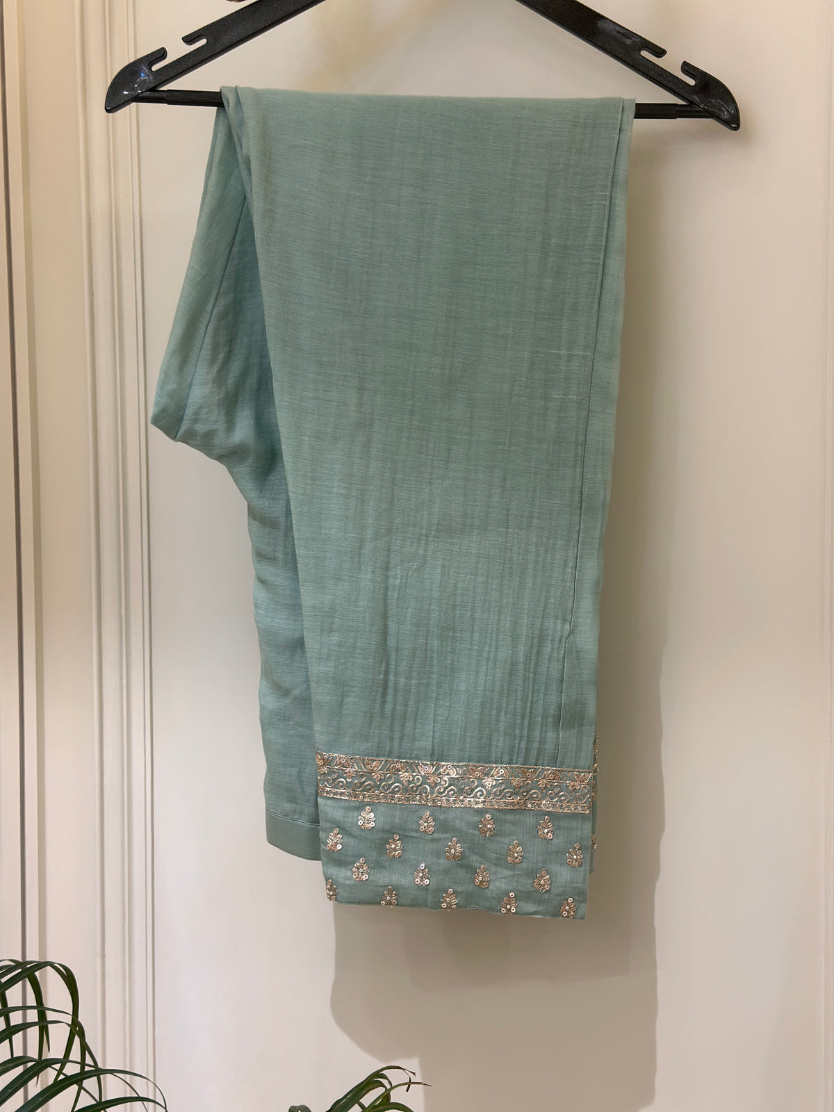 Noor-e-Mull Luxury Suit Set