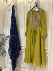 Noor-e-Tissue Embellished Suit Set