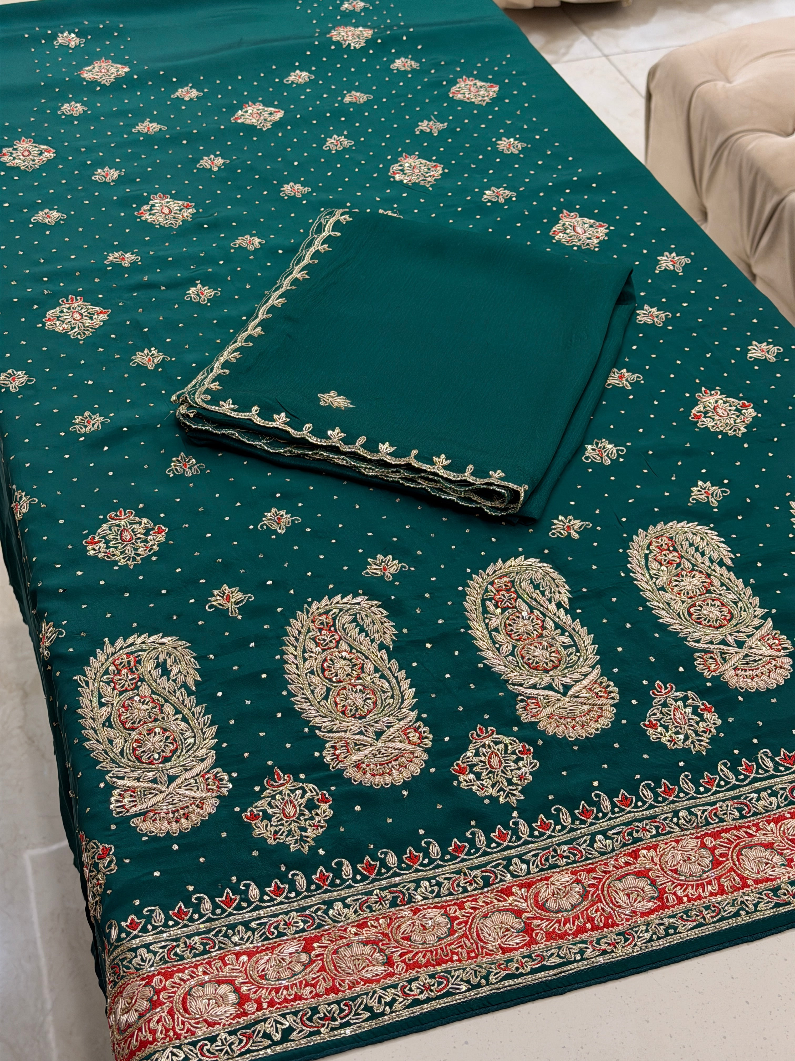 Noor-e-Paisley Kadhana Suit Set