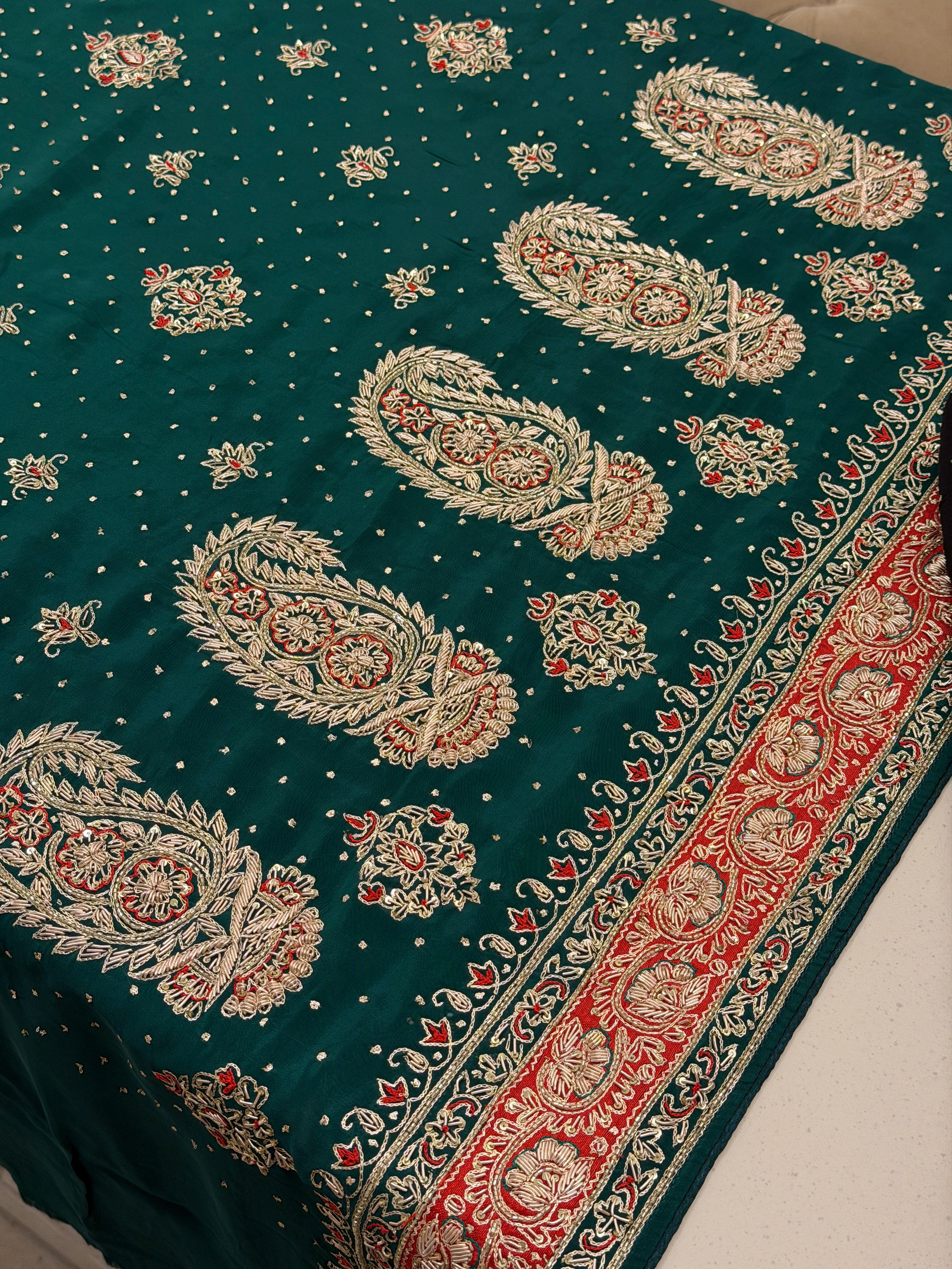 Noor-e-Paisley Kadhana Suit Set