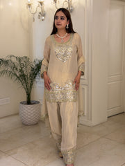 Noor-e-Aaina Farshi Shalwar Set