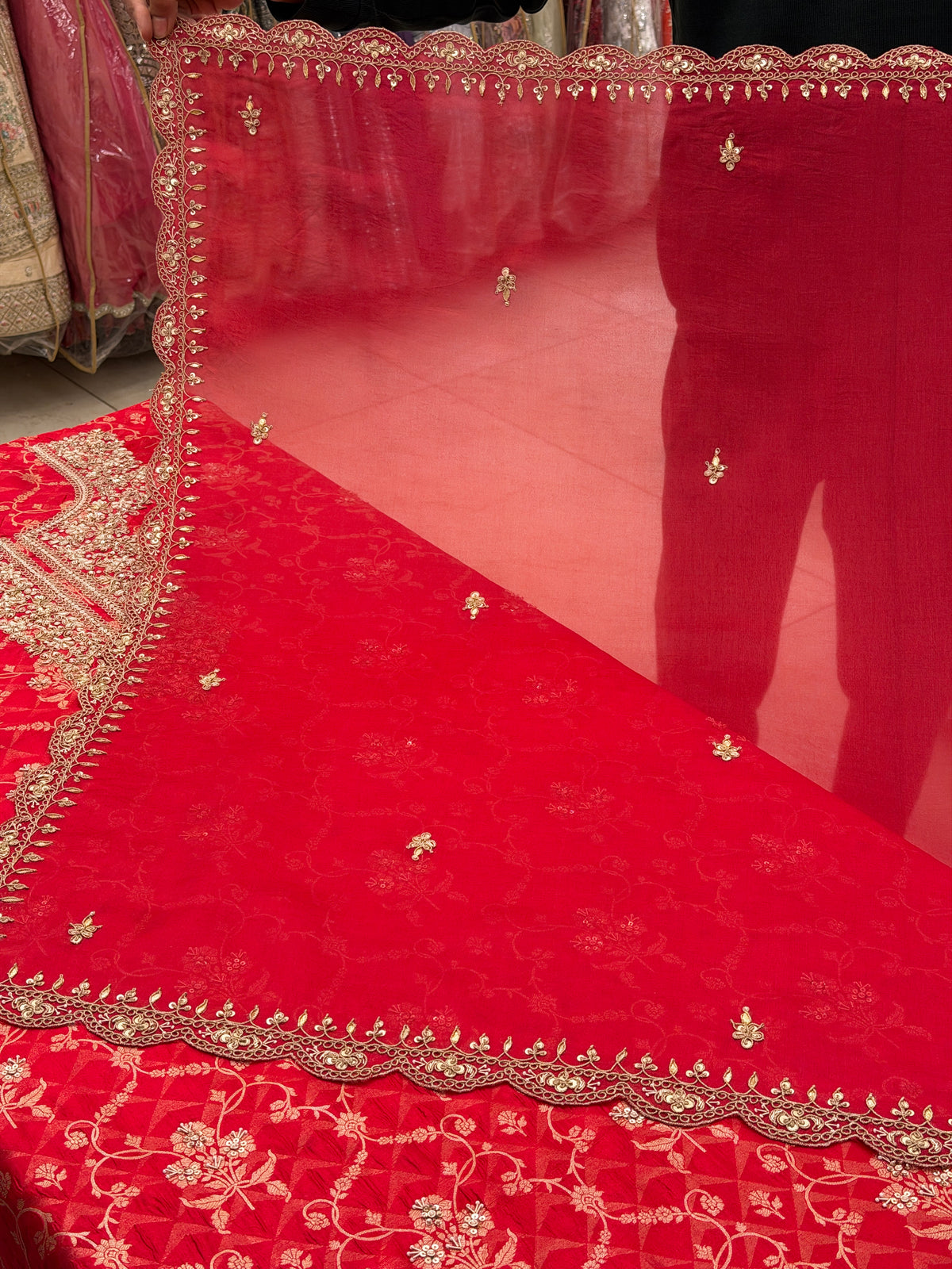 Laal-E-Noor – Pure Silk Suit