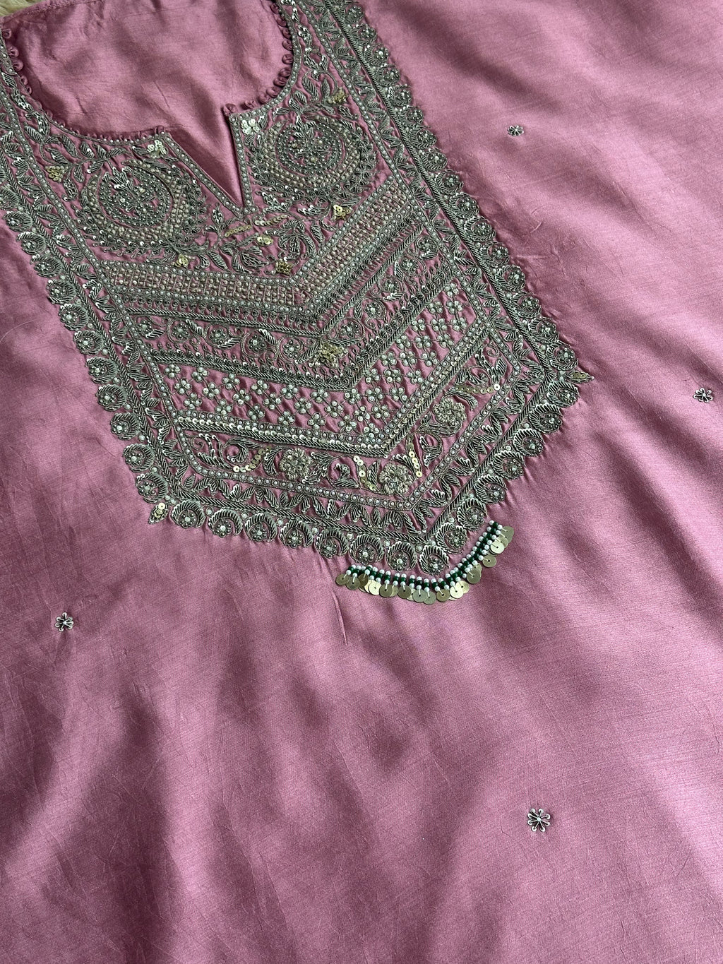 Rosé Pearl Heritage Suit