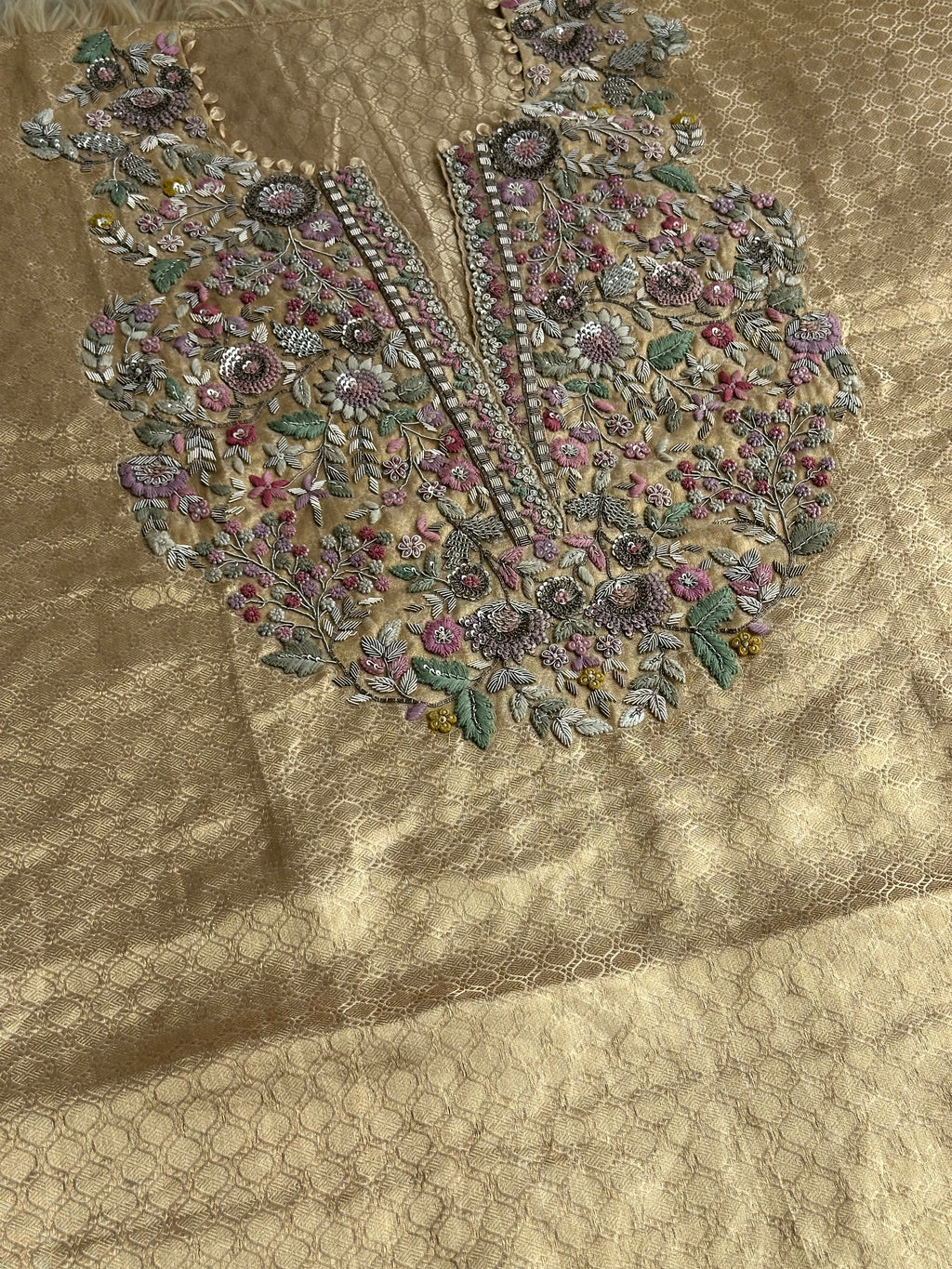 Noor-e-Zareen | Pure Tissue Luxury Unstitched Suit