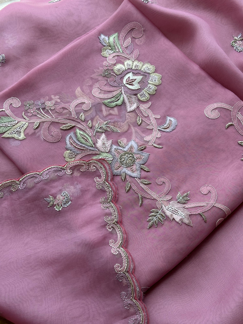 Noor Blossom Luxury Suit