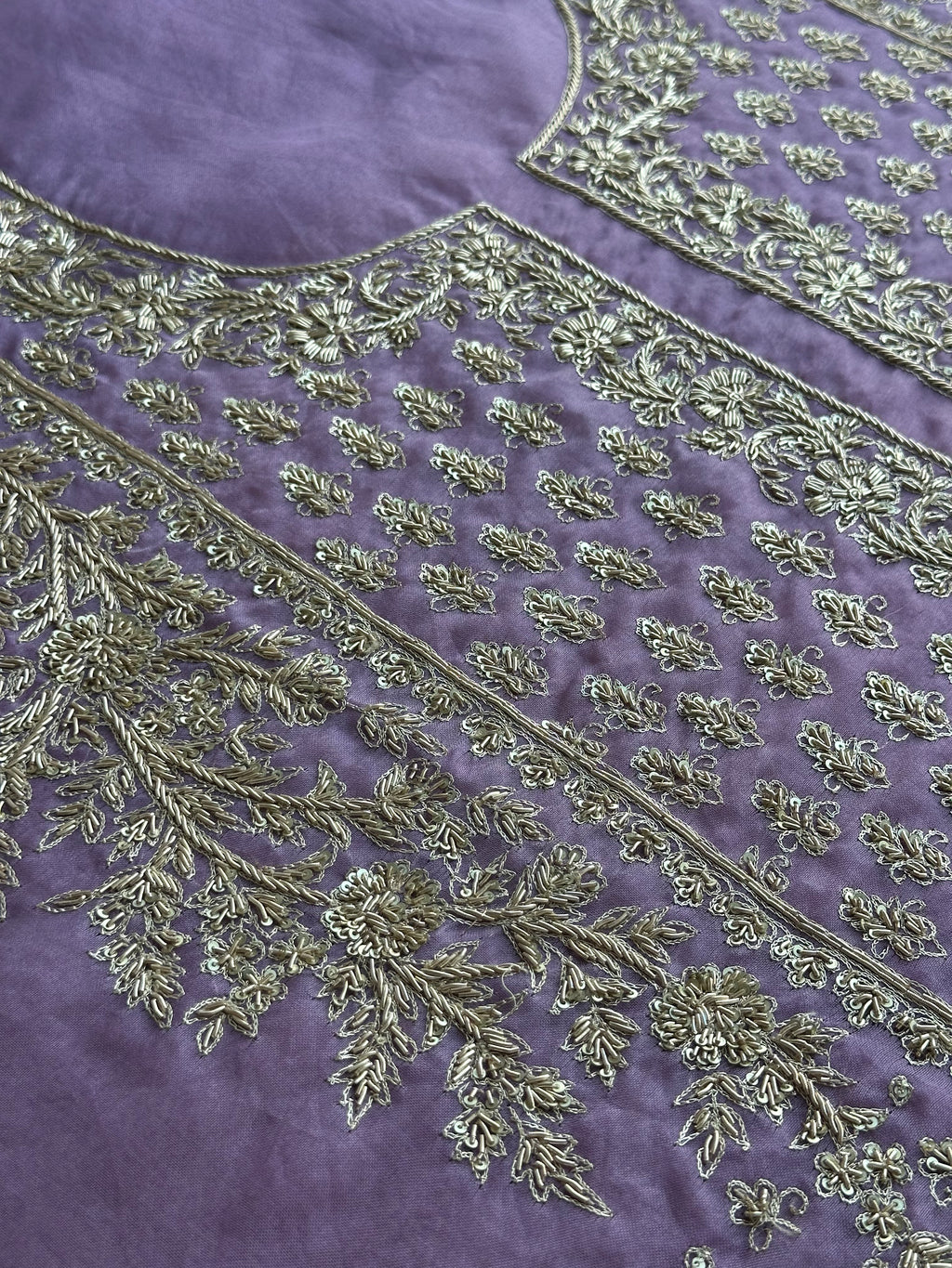 Noor-e-Lilac Dabka