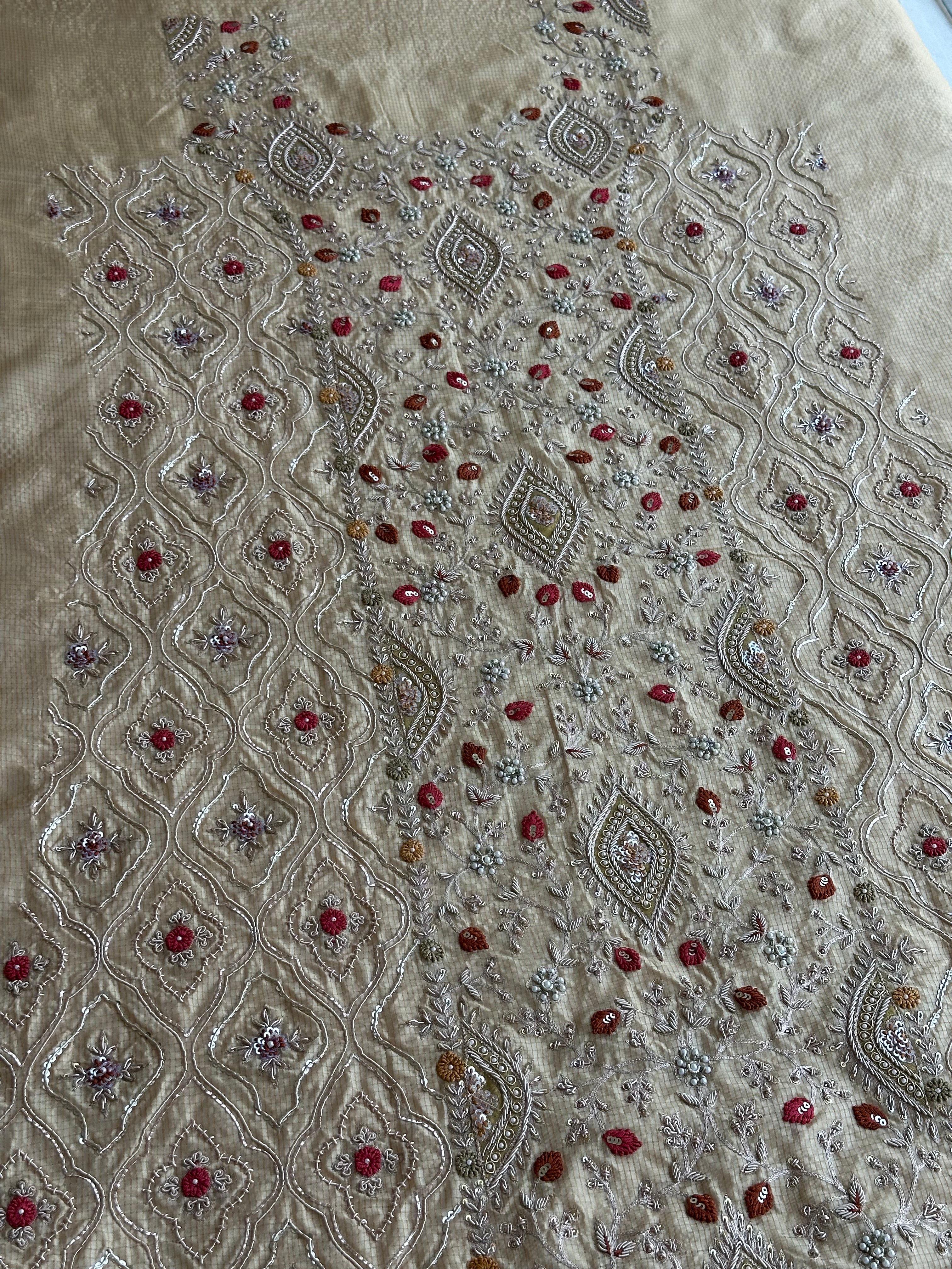 Ivory Noor Royale