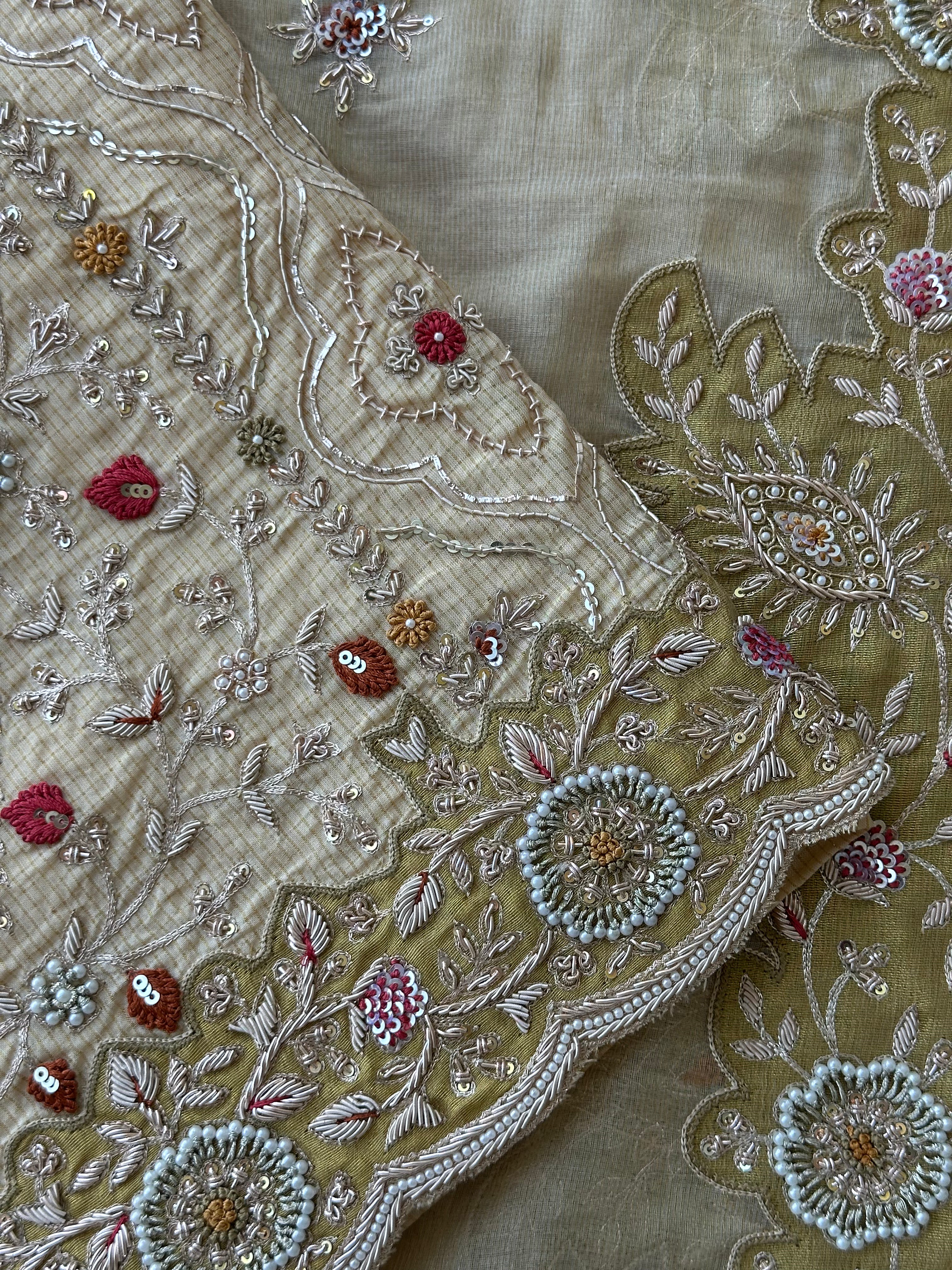 Ivory Noor Royale