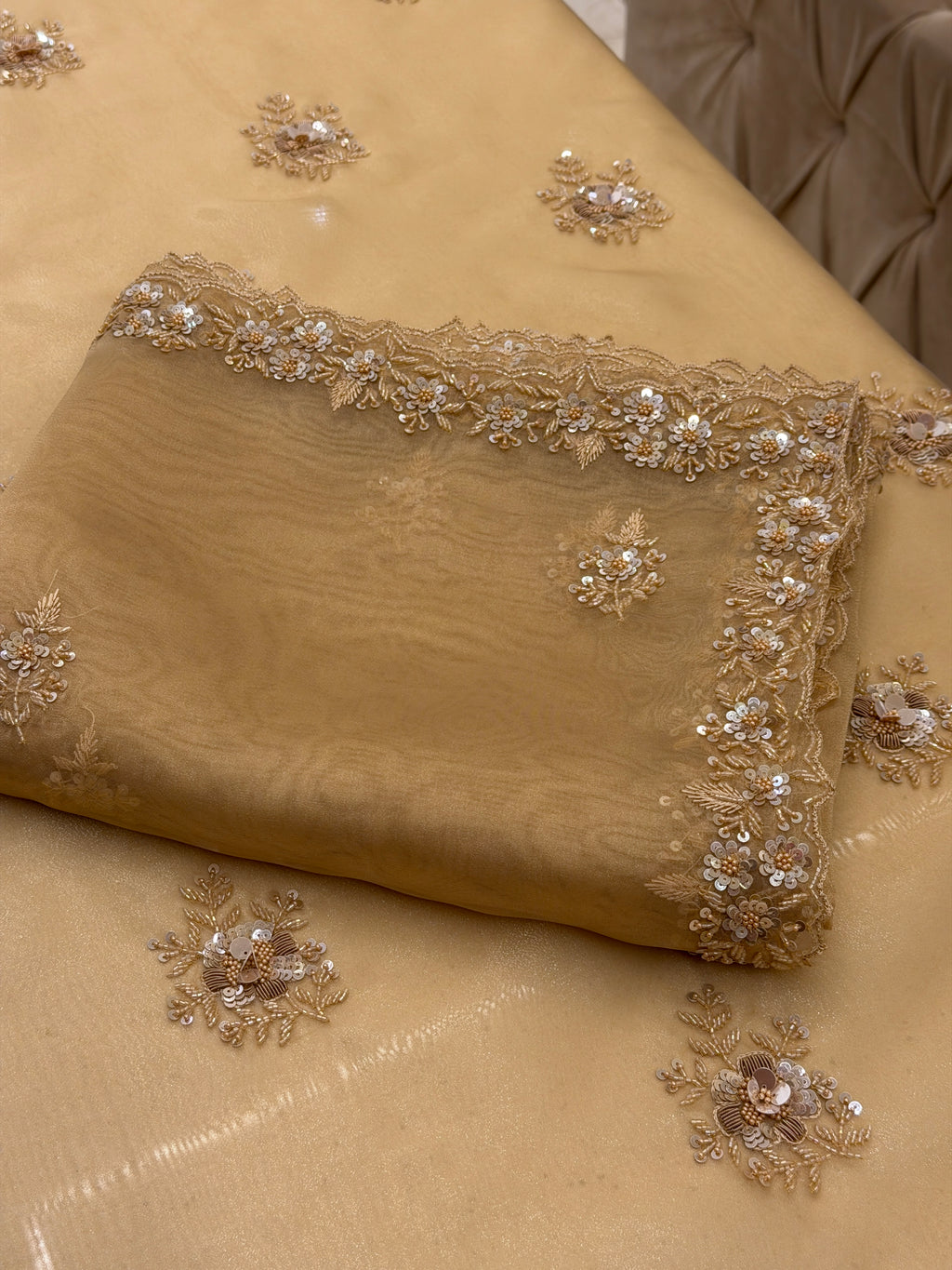 Zareen Aura Luxury Tissue Suit Set – 3D Zardozi & Katdana Embellished Unstitched Ensemble