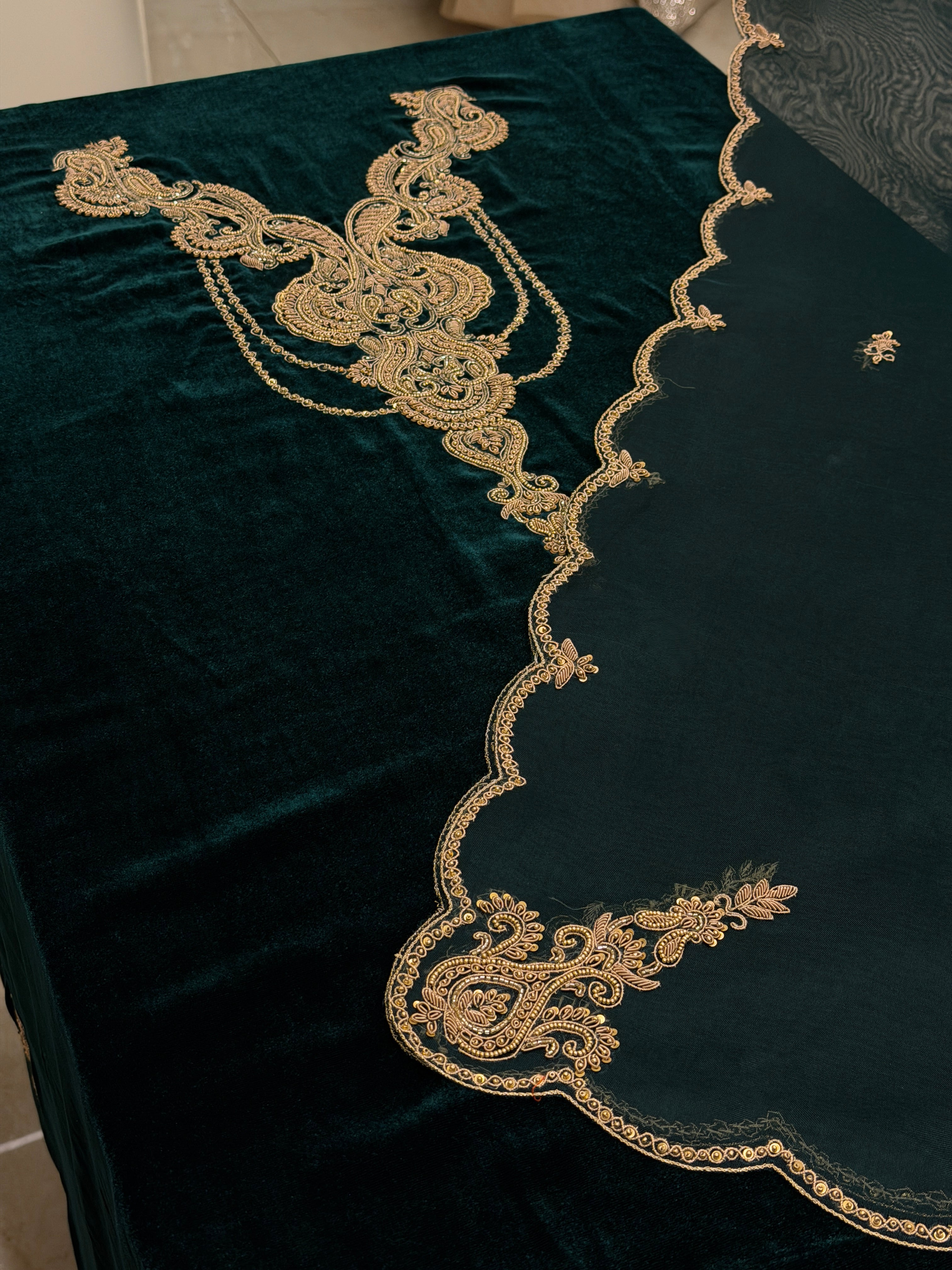 Noor-e-Mahveen Velvet Ensemble