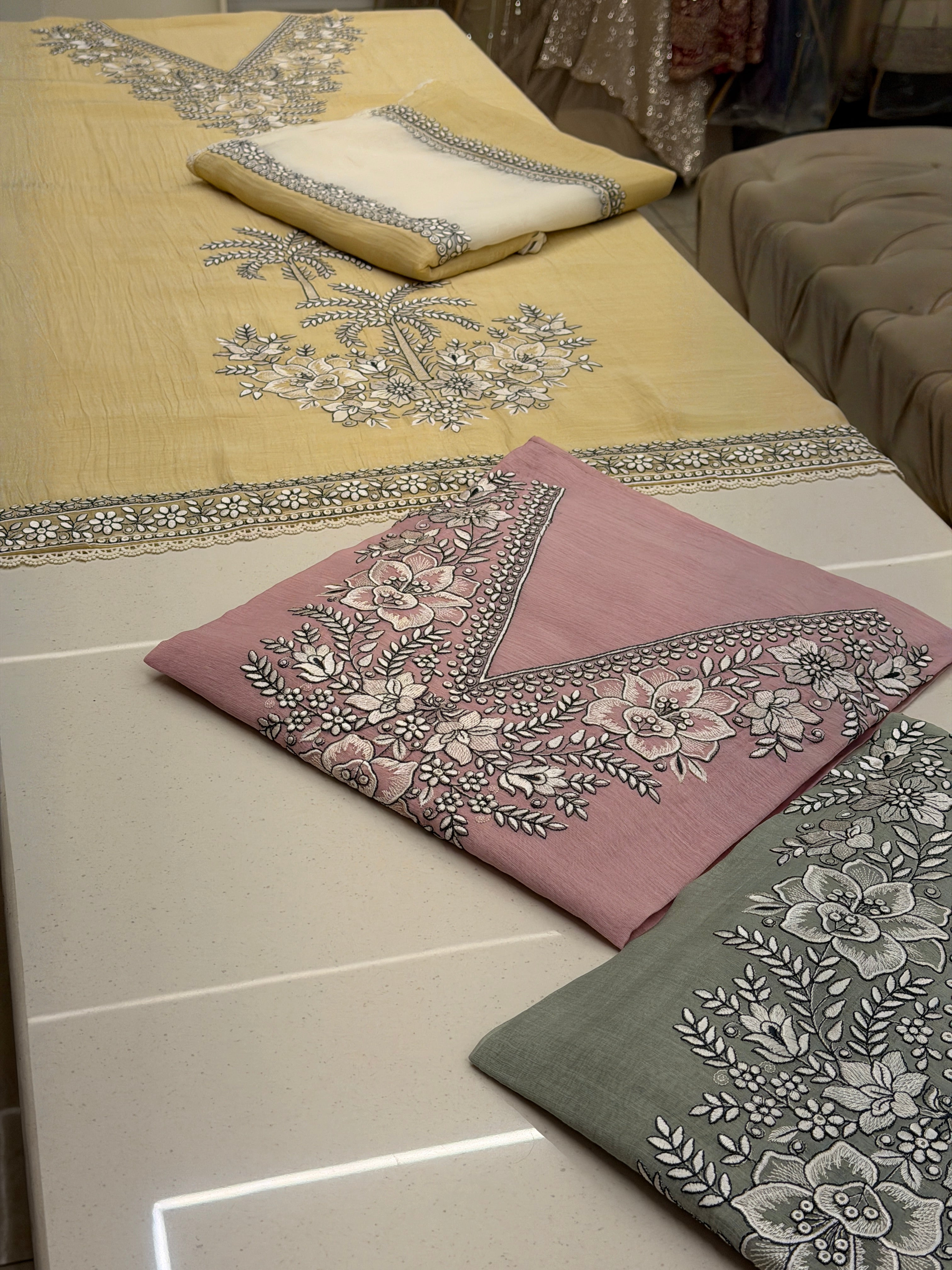 Noor-e-Gulbahar Luxury Mull Suit Set