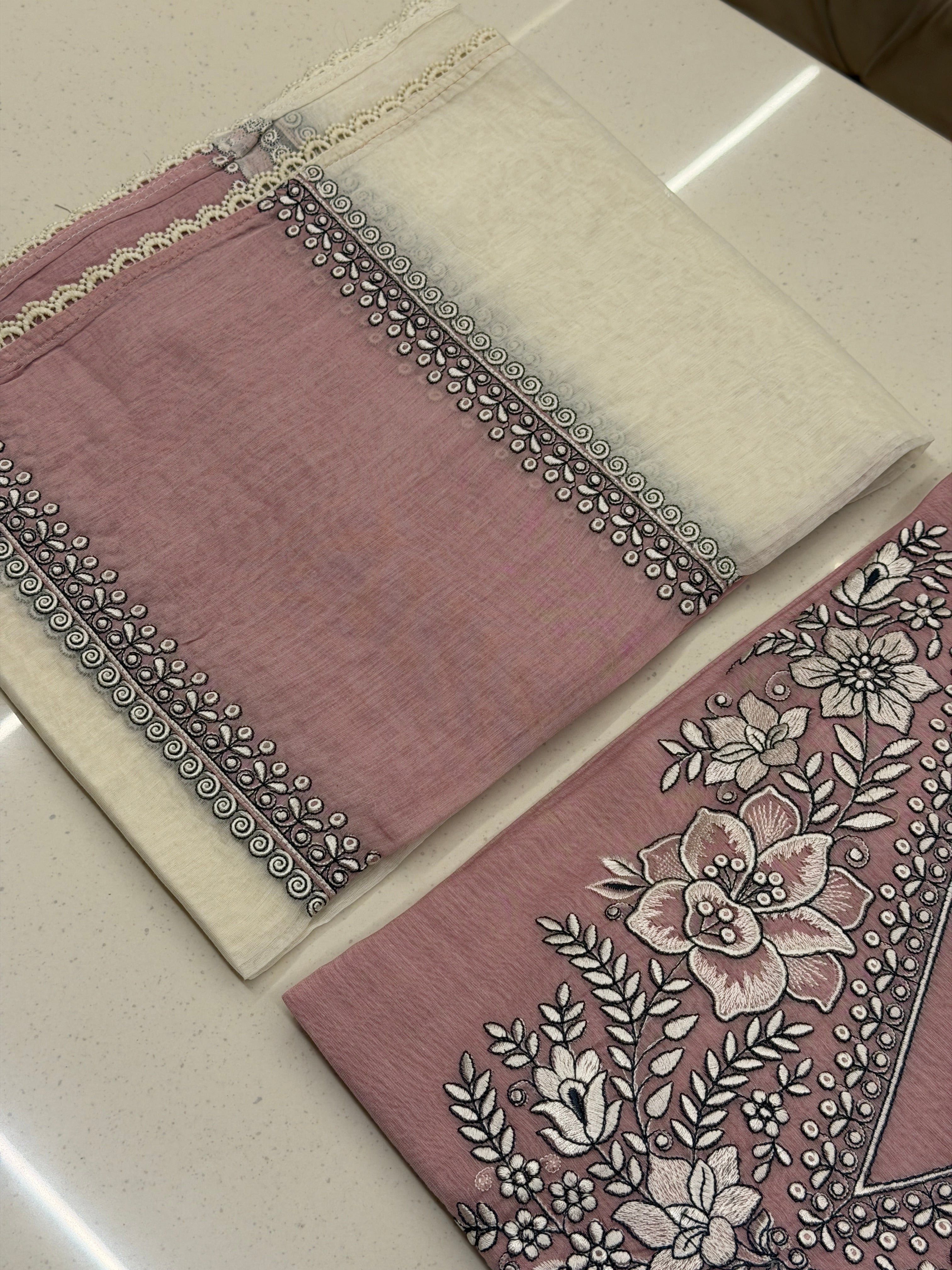 Noor-e-Gulbahar Luxury Mull Suit Set