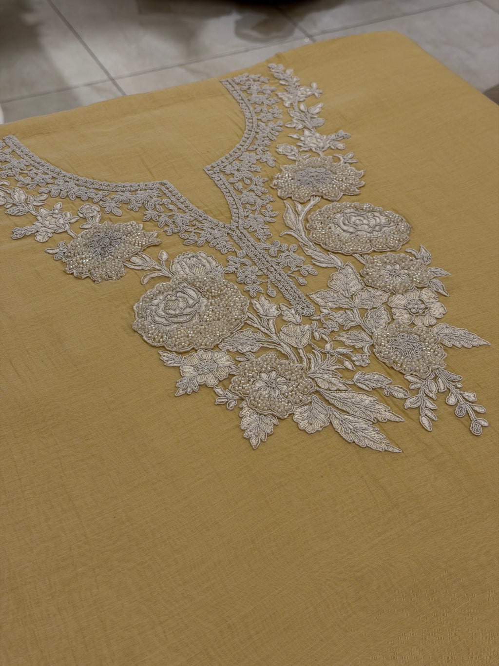 Noor-e-Gulnaar Luxury Mull Suit Set