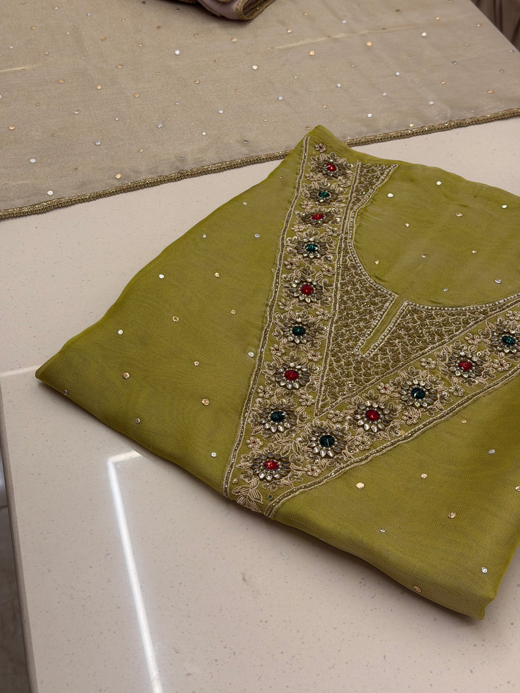 Noor-e-Zamarrud Tissue Elegance Set