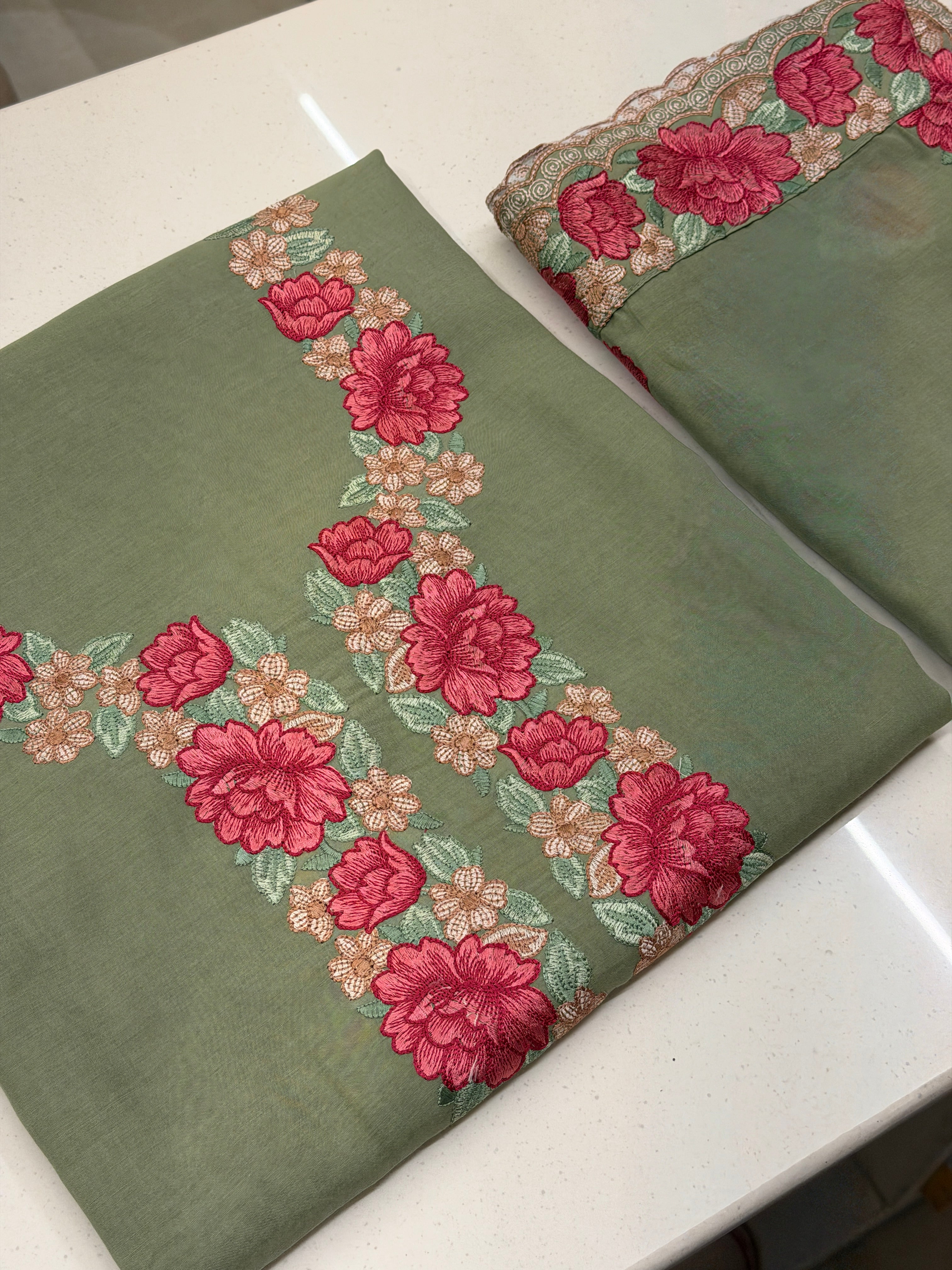 Gulbahaar Floral Elegance Set