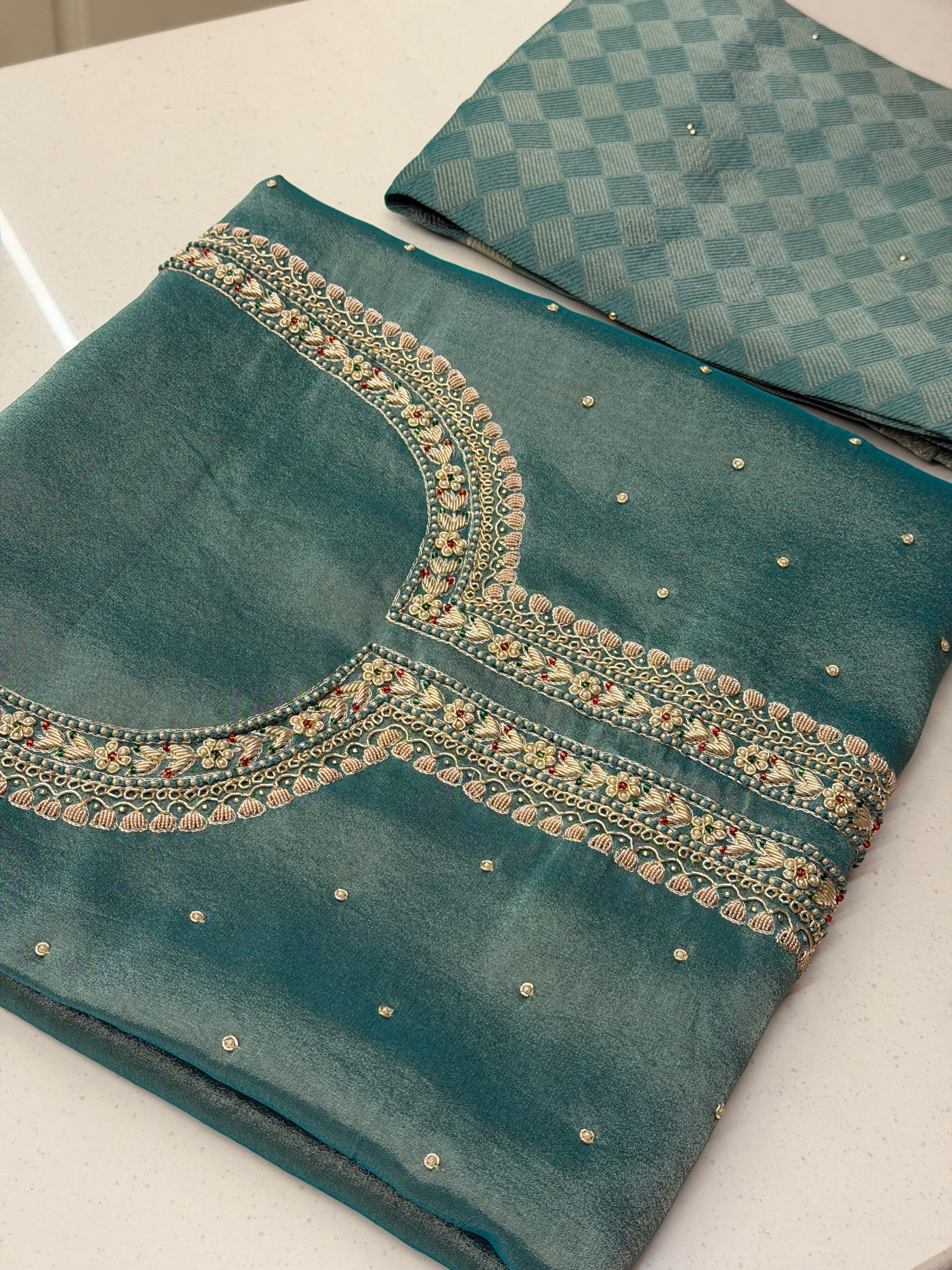 Noor-e-Dastkaar Tissue Silk Suit Set