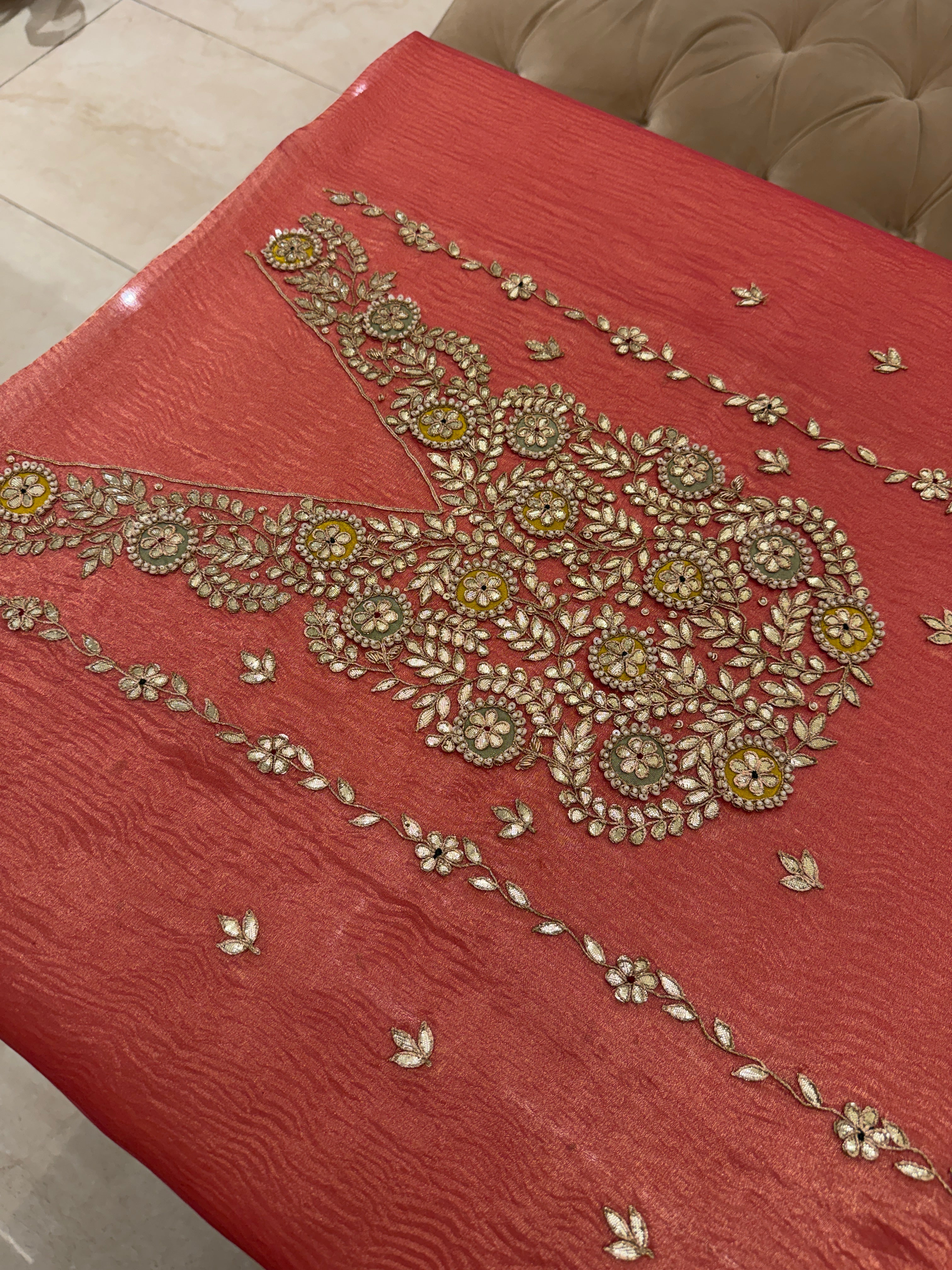 Noor-e-Gulnaar Luxury Tissue Set