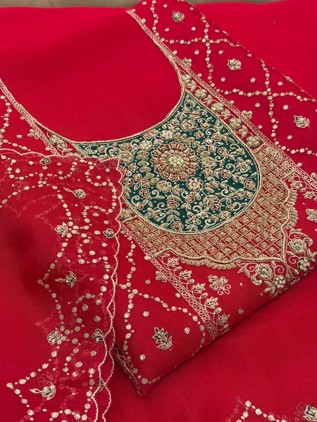 Noor-e- Nurain Luxury Formal Set