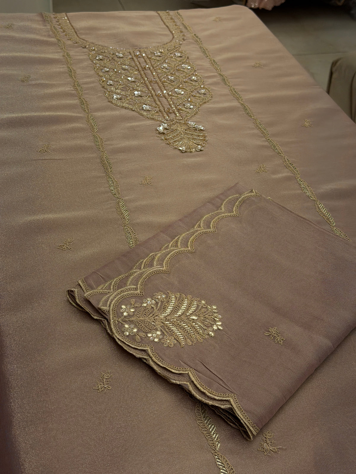 ZAREEN TISSUE LUXE