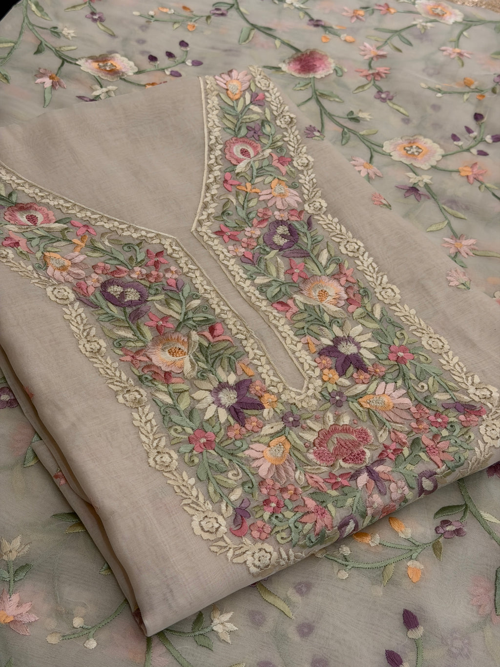Noor-e-Gulnaar Luxury Formal Set