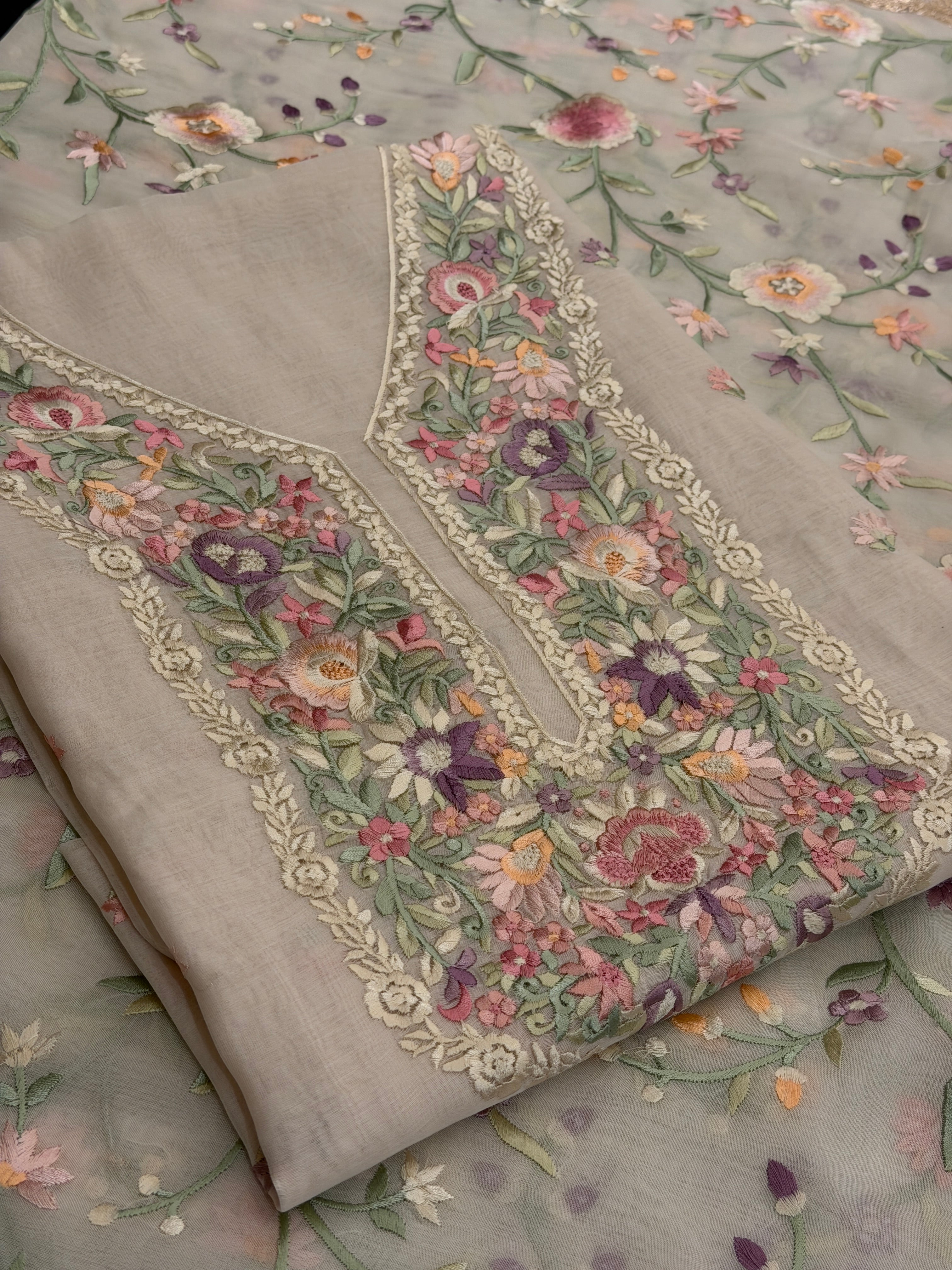 Noor-e-Gulnaar Luxury Formal Set