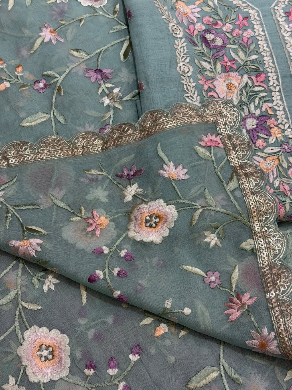 Noor-e-Gulnaar Luxury Formal Set