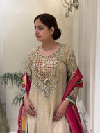 Noor-e-Farshi Dastaan