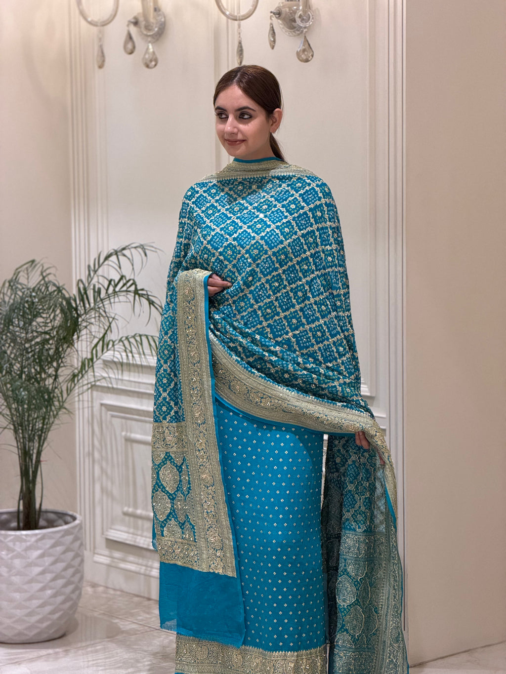Noor-e-Banaras Dastkaar Suit Set