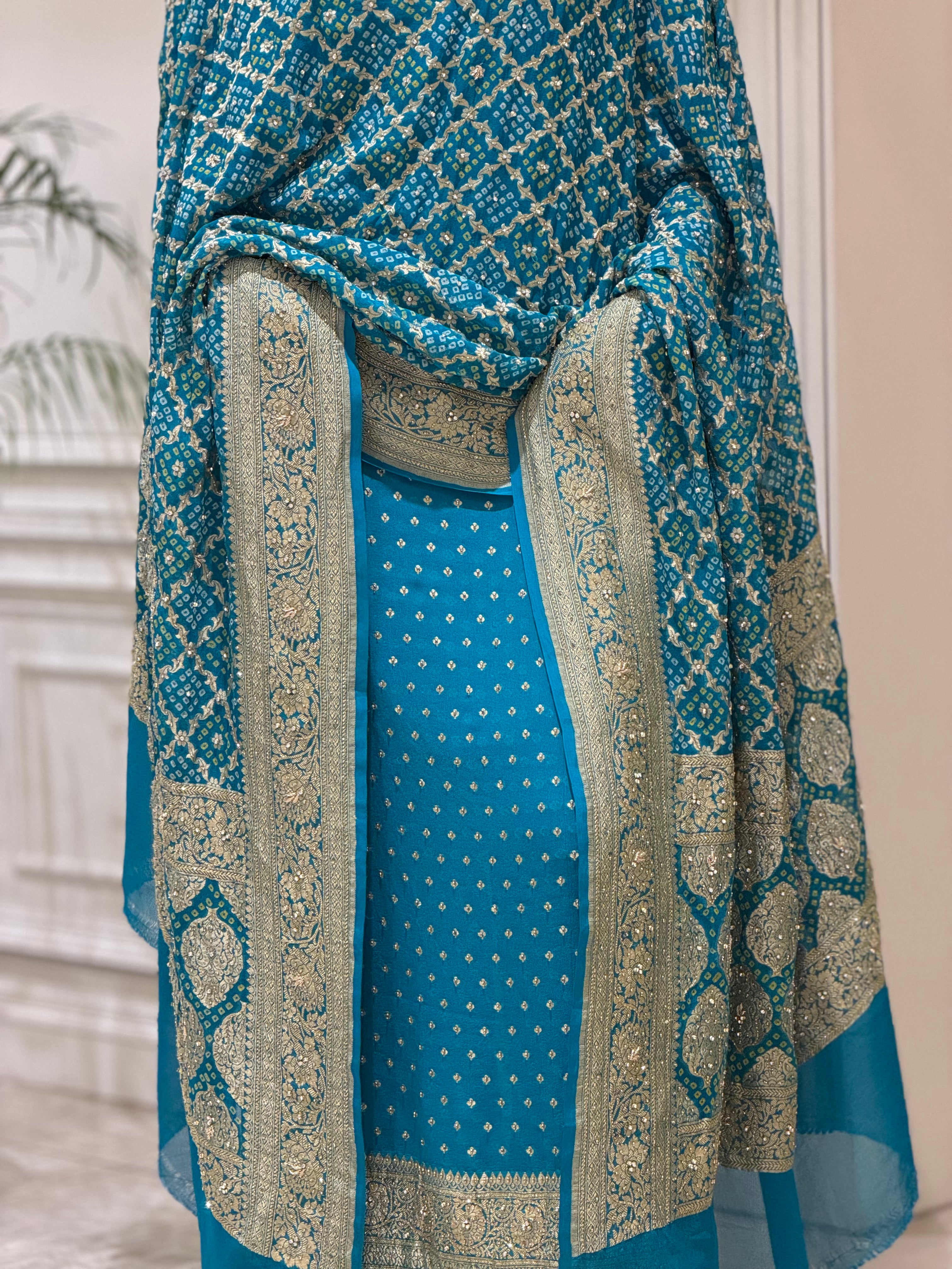 Noor-e-Banaras Dastkaar Suit Set