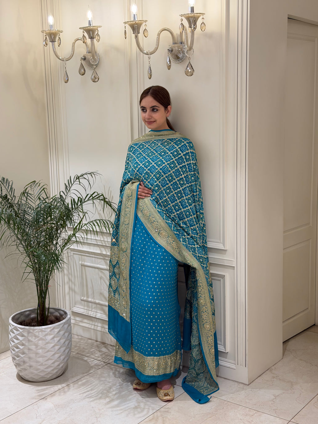 Noor-e-Banaras Dastkaar Suit Set