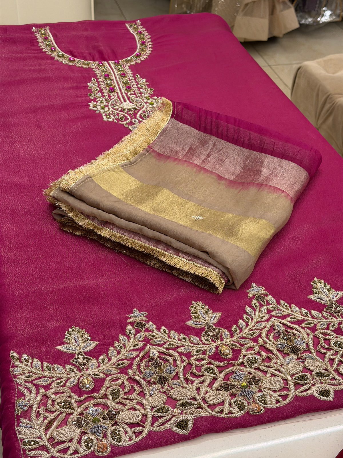 Noor-e-Zareen Luxury Suit Set