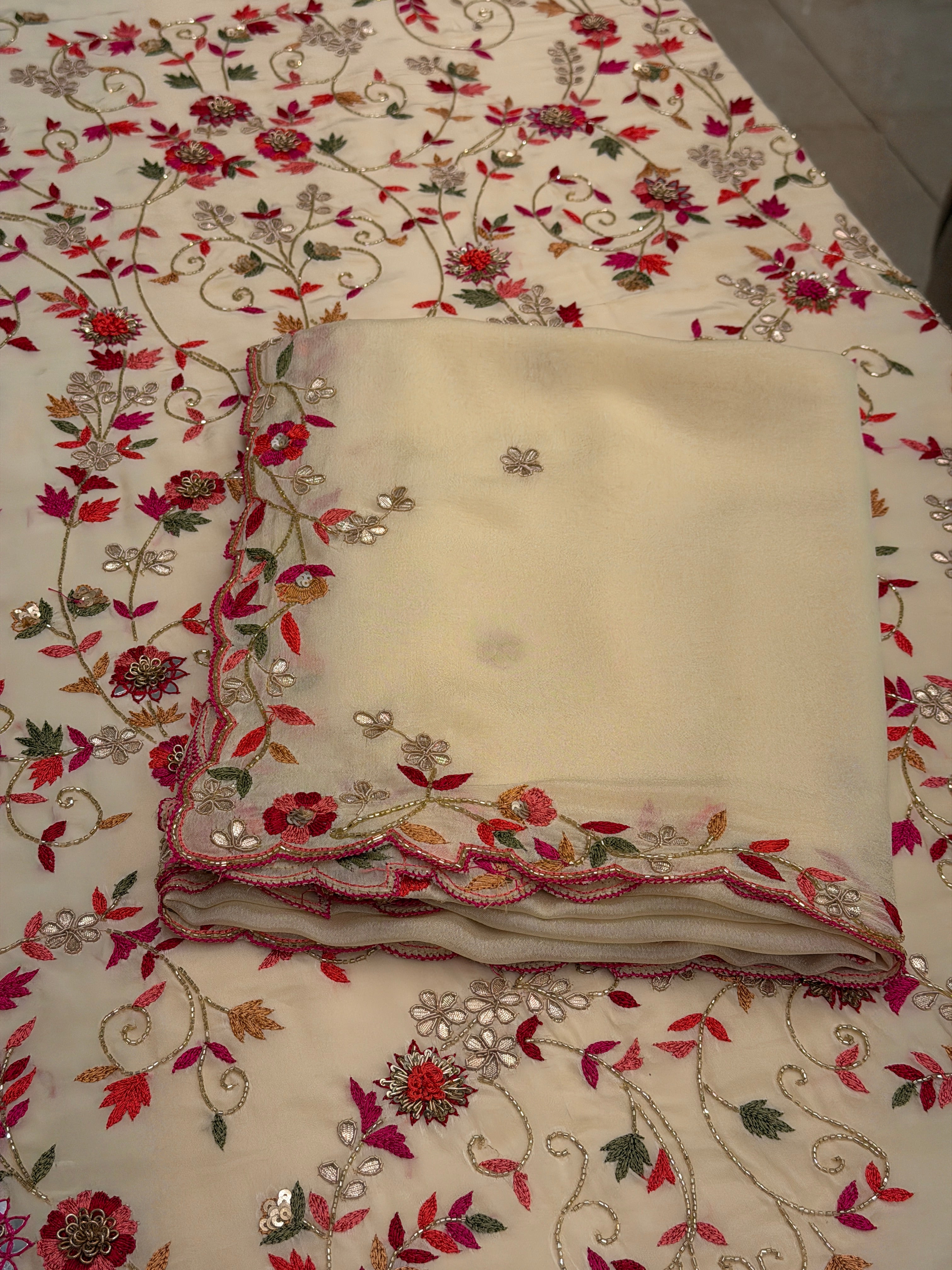 Noor-e-Gulbahar Suit Set